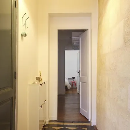 Apartment Ausone 37 *